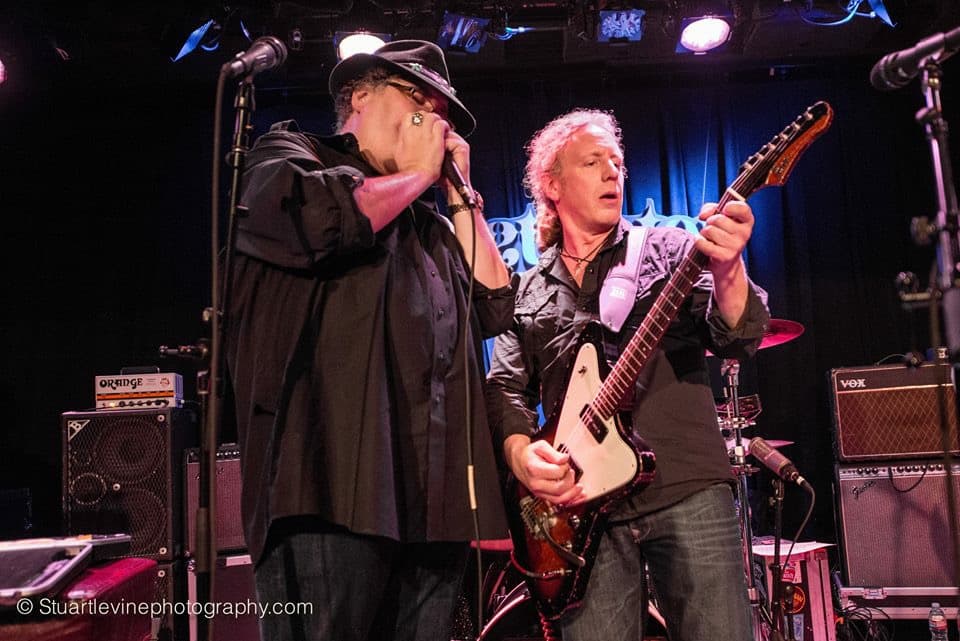 Scott Rednor with John Popper